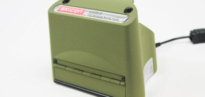 Axicon 6525 barcode verifier left facing close up of front of verifier